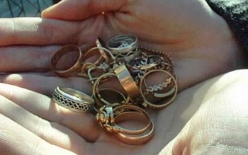 Metoda înșelătoriei cu bijuterii din …