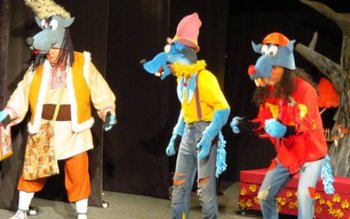 Scufiţa Roşie vine la Teatrul …