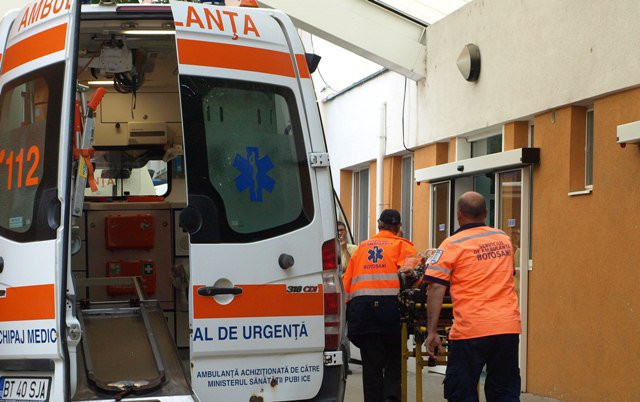 Minore din Botoșani ajunse la spital după ce au înghițit un pumn de pastile