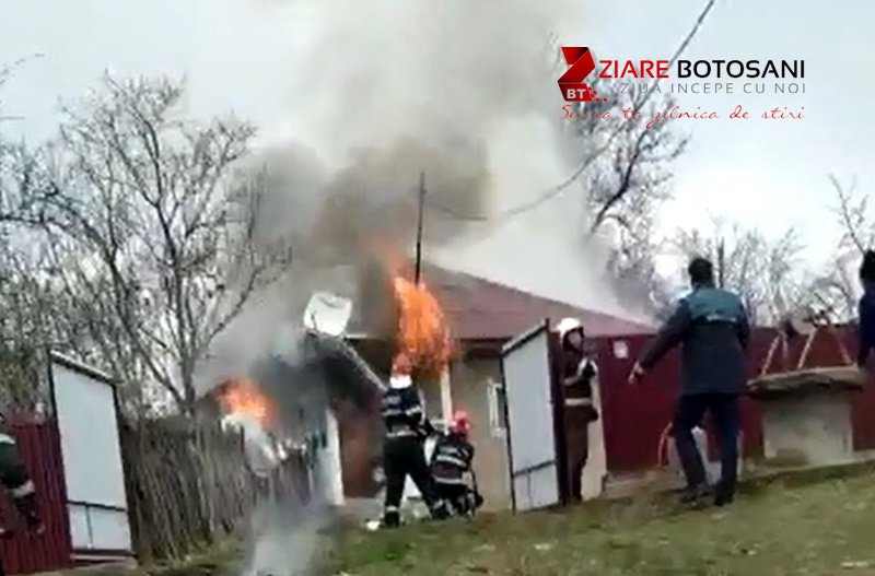 Casă cuprinsă de flăcări la Brăești! O femeie a fost transportată la spital – FOTO