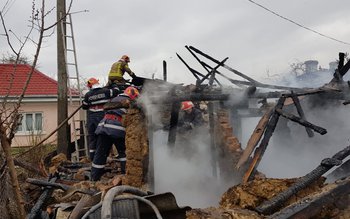 Incendiu amplificat de vânt pe …