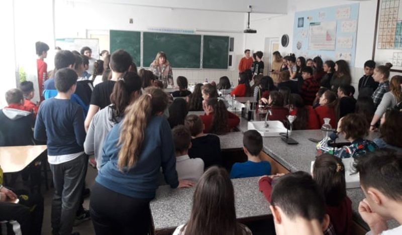 O picătură de educaţie juridică în învățământul botoșănean