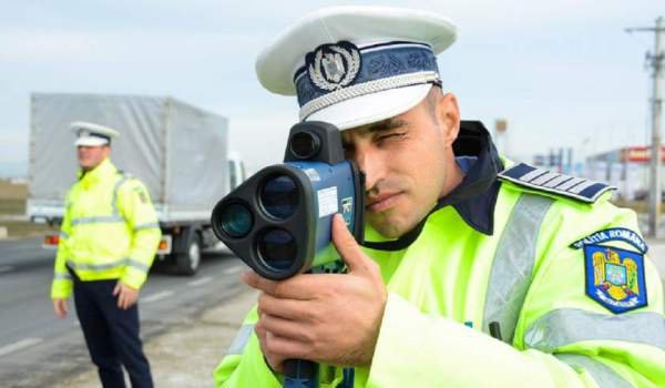 Polițiștii din toată UE vânează șoferi vitezomani. A început acțiunea SpeedMarathon!