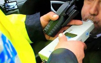 Bărbat cu o alcoolemie uriașă, …