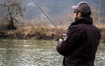 Botoșăneni prinși la pescuit fără …