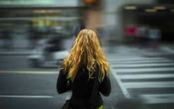 Mergea pe o stradă din …