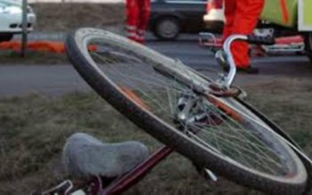 Biciclist rănit grav de un …