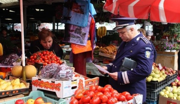 Controale în magazinele şi pieţele din Botoșani înainte de Paşte