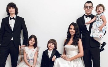 Anca Serea este însărcinată cu …