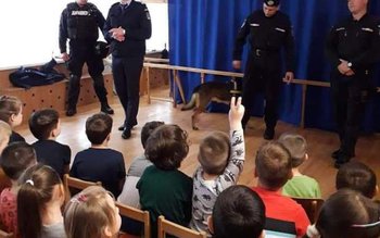 Educația începe de la vârste …