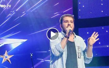 A leșinat în culise la …