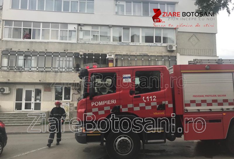 Copil blocat într-un apartament din Dorohoi - FOTO