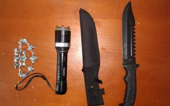 Cuțitar dezarmat de jandarmi după …