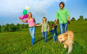 Cum ne bucurăm de iarbă, …