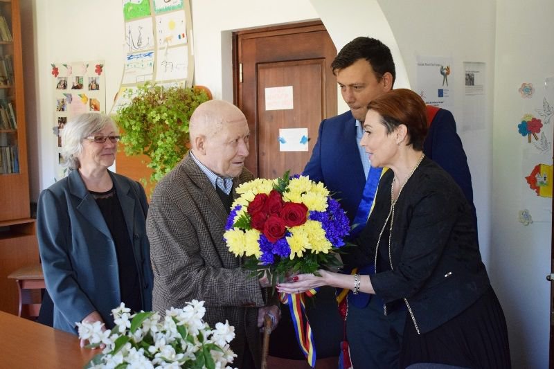 Centenar sărbătorit în Biblioteca de la Vlăsineşti - FOTO