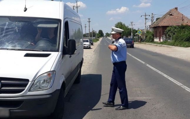 Razie a polițiștilor într-o comună din județul Botoșani