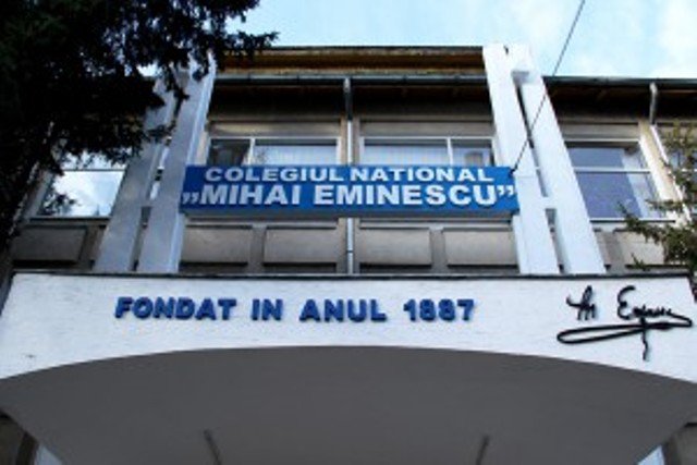Club de dezbateri regional găzduit de Colegiul Naţional „Mihai Eminescu