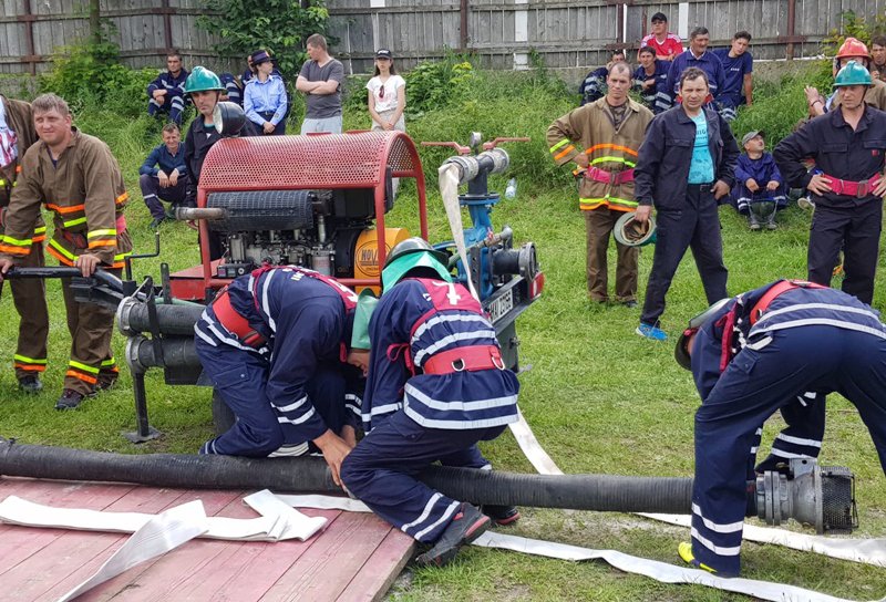 Cei mai buni pompieri voluntari din județ s-au întrecut la Dorohoi. Vezi cine a câștigat! - FOTO