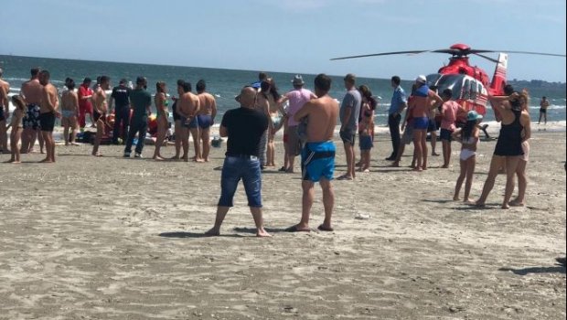 Imagini dramatice la Mamaia. Bărbat adus la mal în ultima clipă, după ce i s-a făcut rău în apă