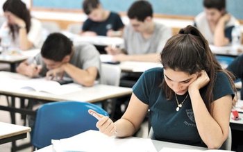 Evaluare Naţională 2019 clasa VIII-a. …