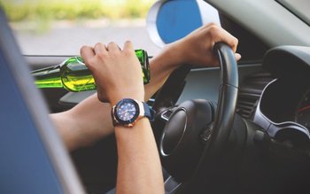 S-au urcat la volan fără …