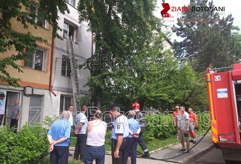 Incendiu într-un apartament din Dorohoi. Pompierii au prevenit extinderea flăcărilor - FOTO