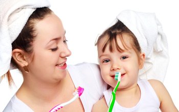 Cum prevenim cariile copiilor