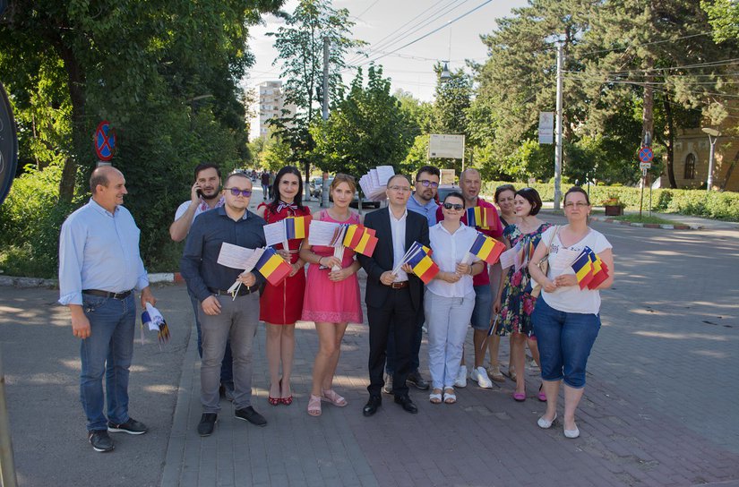 PSD Botoșani sărbătorește Ziua Drapelului Național - FOTO