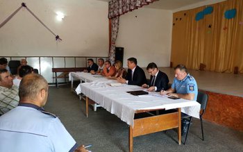 Dezbatere la Hăneşti despre pericolul …