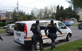 Percheziții la doi patroni din …