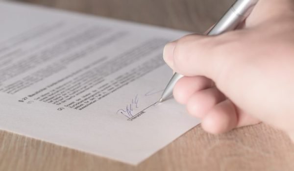 Conducerea CJ Botoșani a semnat astăzi contractele de finanțare pentru proiectele cu finanțări nerambursabile