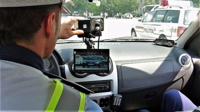 Amenzi de peste 11.000 aplicate de poliţiştii botoșăneni pentru viteză