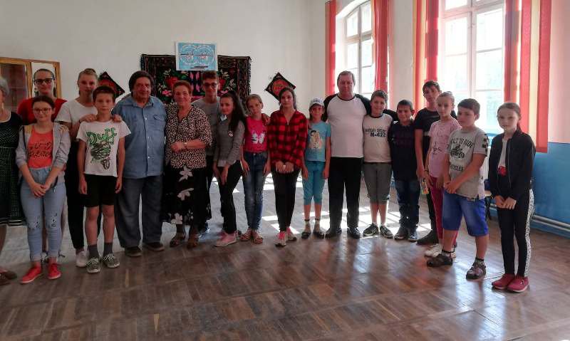 „La taifas…” cu Asociaţia cultural-artistică ALBEŞTEANCA - FOTO