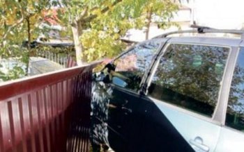 Un tânăr beat a pierdut …