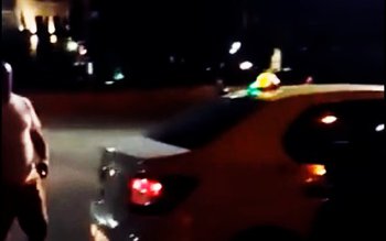 Botoșănean imobilizat de taximetriști după …