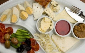 Ce mâncăruri ne țin de …