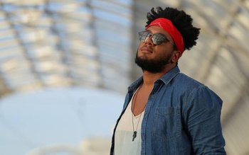 Cine este Erik, artistul care …