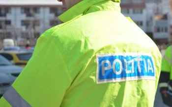 Șofer oprit de polițiști pe …