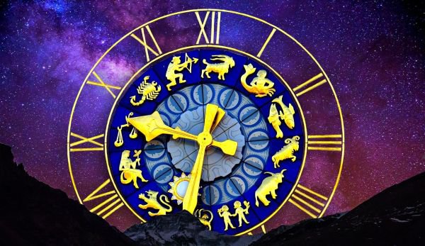 HOROSCOPUL săptămânii 5 - 11 august. Vărsătorii sunt cu reflectoarele pe ei, Taurii se gândesc doar la persoana lor