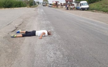 Scene incredibile pe un drum …