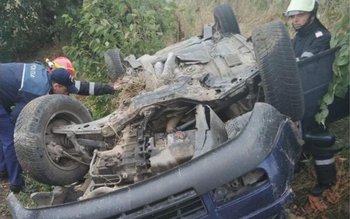 Accident cu persoană încarcerată! Patru …