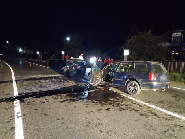 Doi morți și patru răniți în urma unui accident produs de un tânăr botoșănean - FOTO