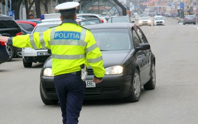 Bărbat cercetat de politiștii botoșăneni: A condus un autovehicul fără a deține permis