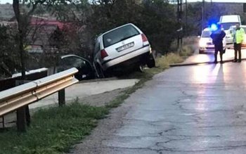 Ploaia și viteza provoacă accidente. …