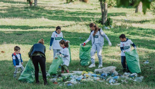 Urban SERV Botoșani dă premii în campania „Let’s Do It, România!” dacă ai o dovadă fotografică!