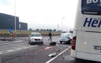 Autocar înmatriculat în Botoșani implicat …