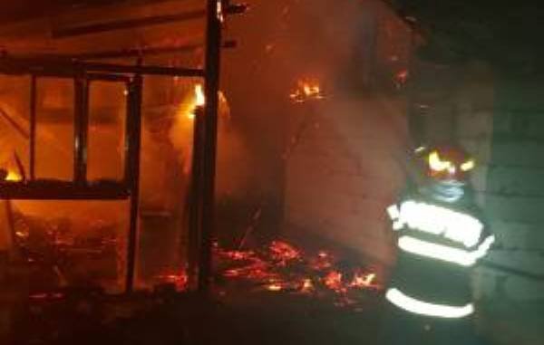 Tragedie în Suceava! Doi soți au ars de vii în propria casă, pompierii nu au reușit să-i salveze