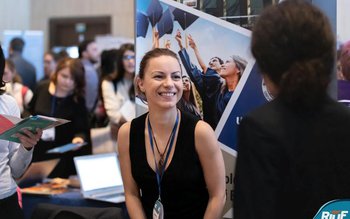 Mii de liceeni și studenți …