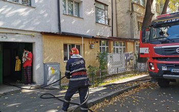 Părinți, copil și cățel autoevacuați …