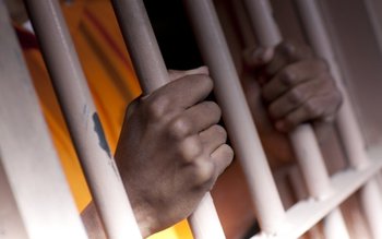 Român, condamnat la 18 ani …